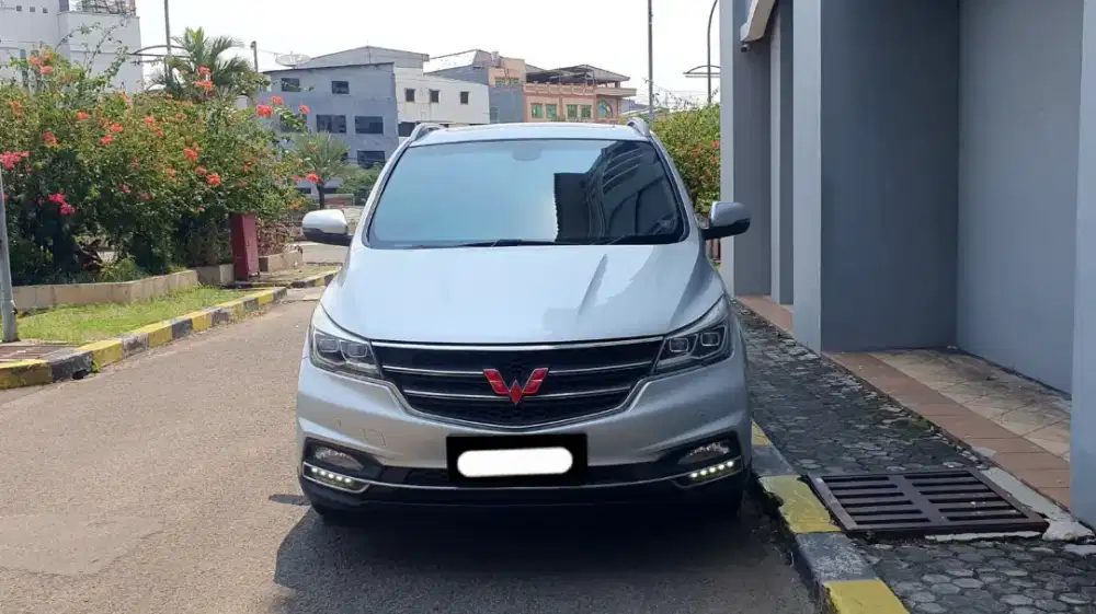 Wuling cortez lux+ amt 2018 silver sunroof