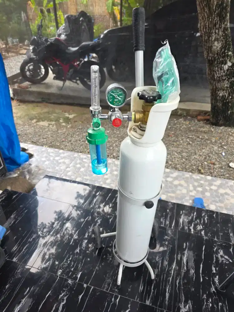 Oksigen tabung + regulator + mask