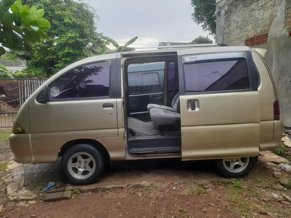 Daihatsu Espass 2000 Bensin