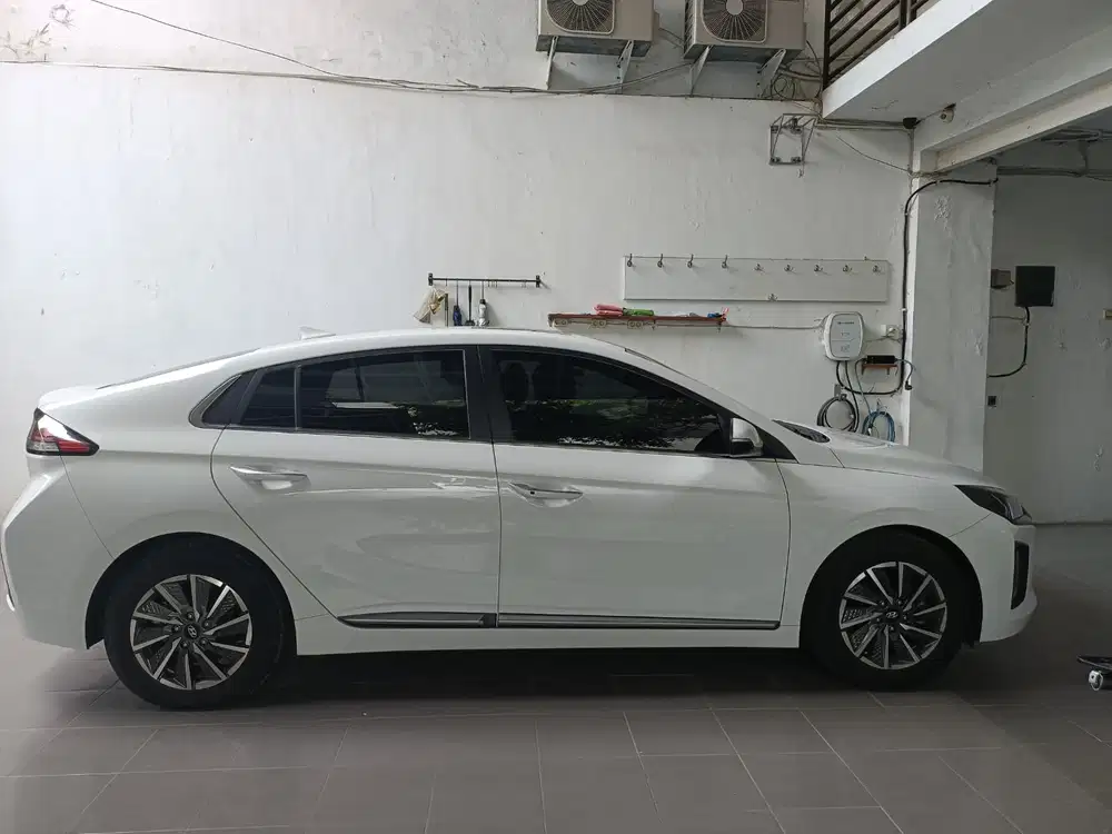 Hyundai Ioniq 2021 Listrik