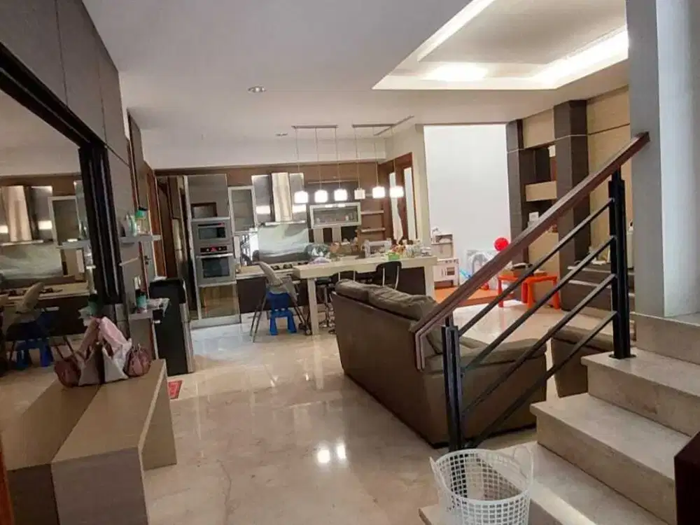 Dijual Rumah di Ciumbuleuit Bandung Cantik Minimalis