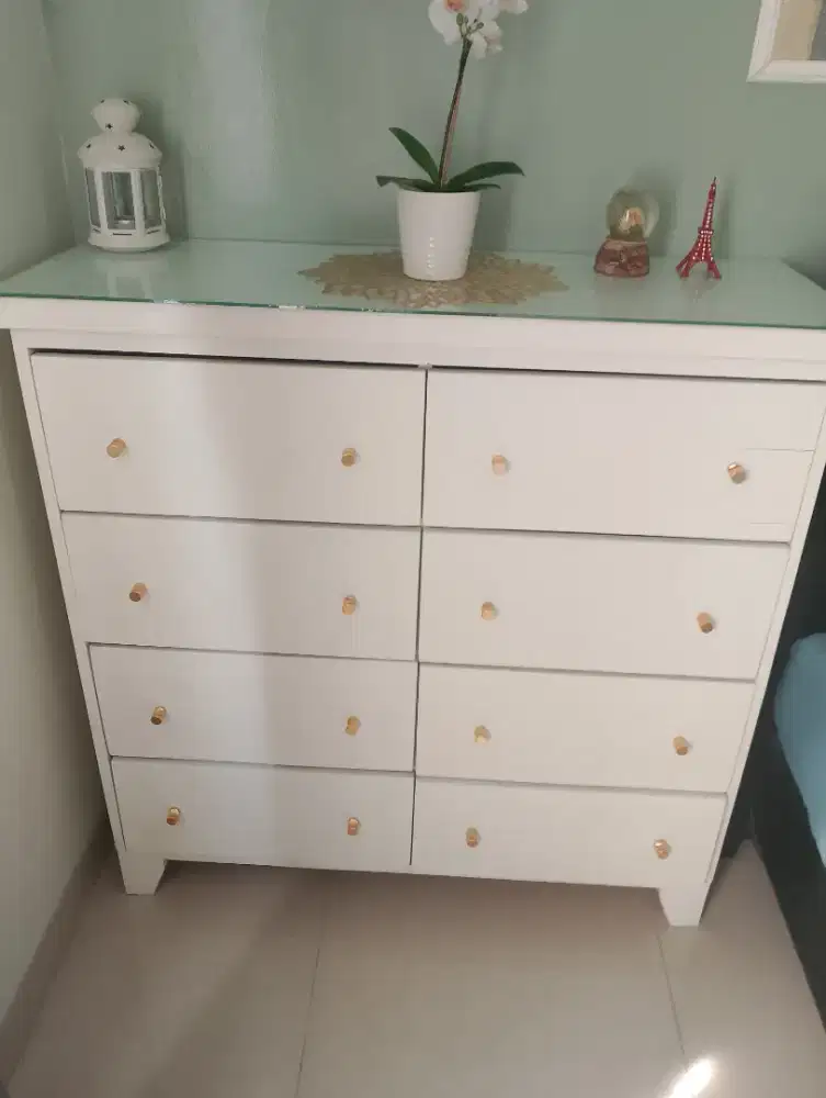 Dijual dresser jati kondisi bagus