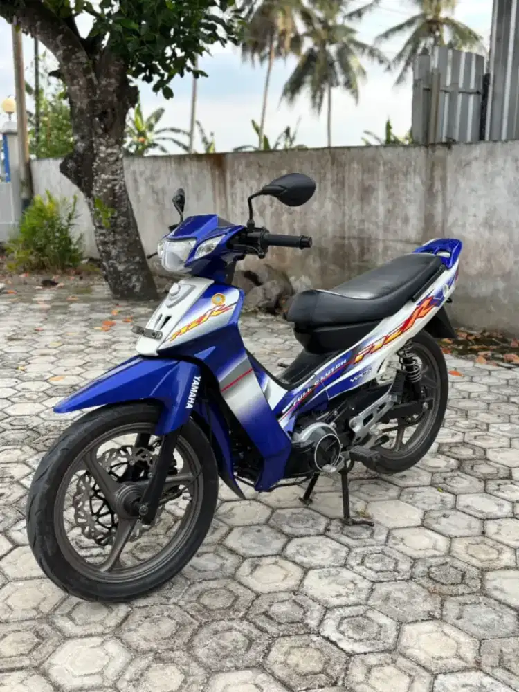 Motor Yamaha FIZ R lengkap