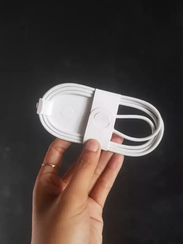 Kabel Data iPhone Type-C to Type-C OEM (iPhone 15 / 16 / 17) – Baru