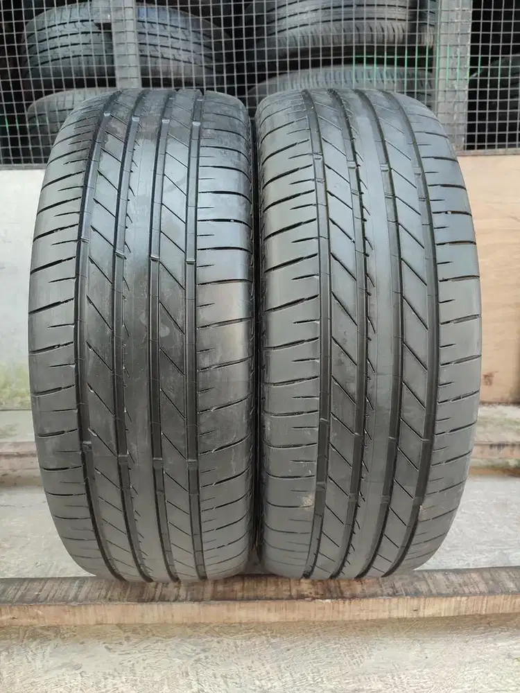 Ban bekas 215/55 R18 Bridgestone Turanza T005A