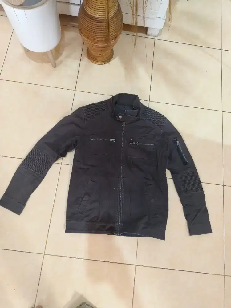 Jaket balmain warna hitam