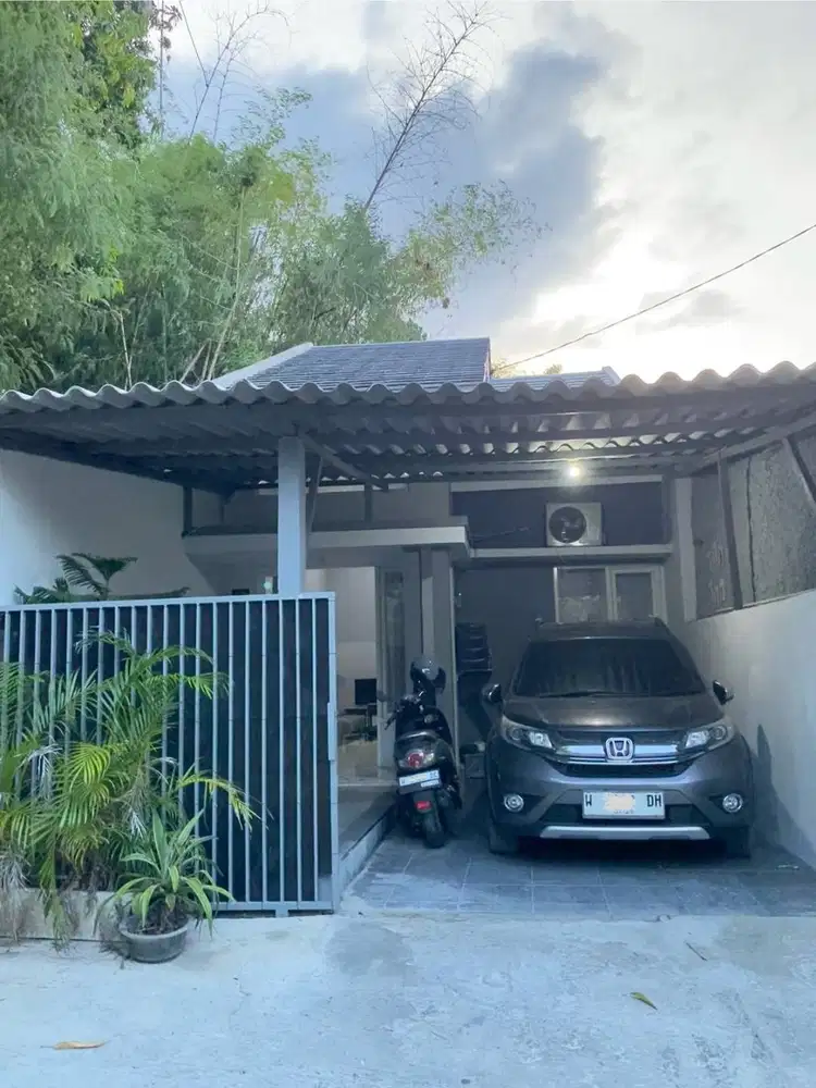 Rumah Asri & Nyaman di Pojok  – Lokasi Strategis, Full Renov Siap Huni
