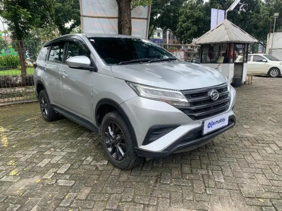 DP MURAH Daihatsu Terios 1.5 R Bensin-AT 2020 Silver CUOSB