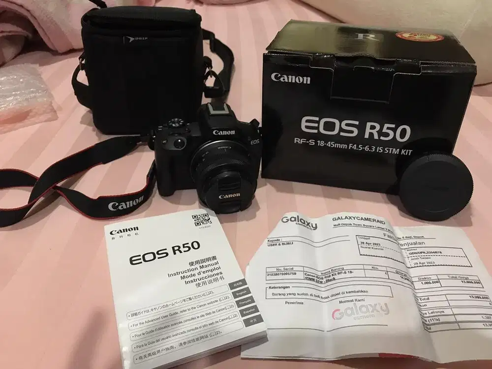 Kamera canon EOS R50