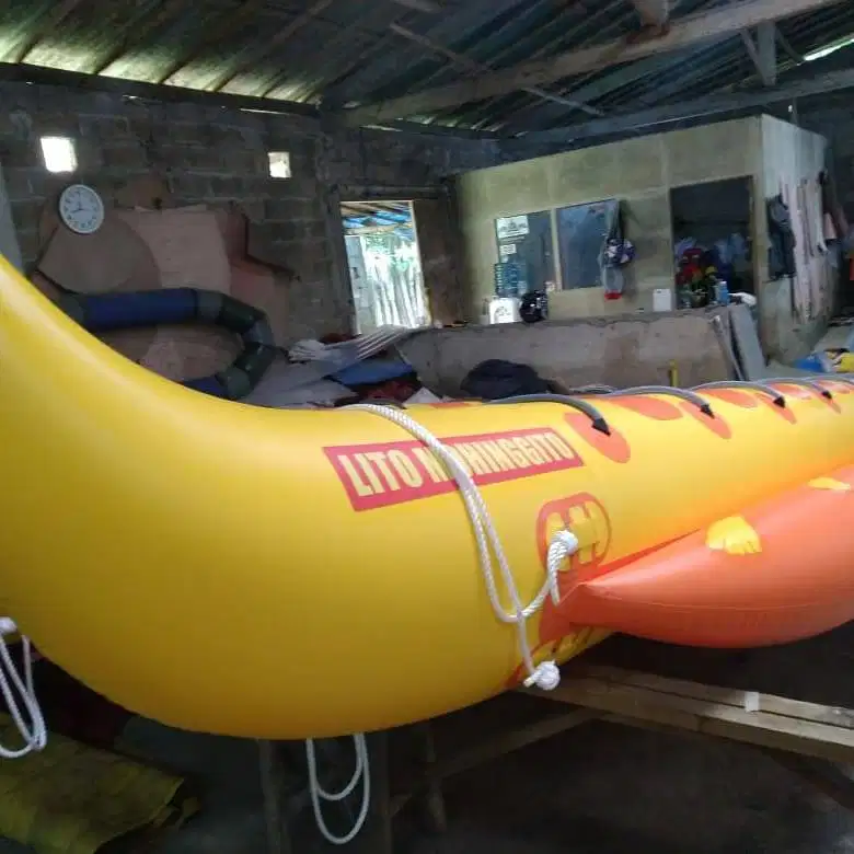 Watersport donat boat