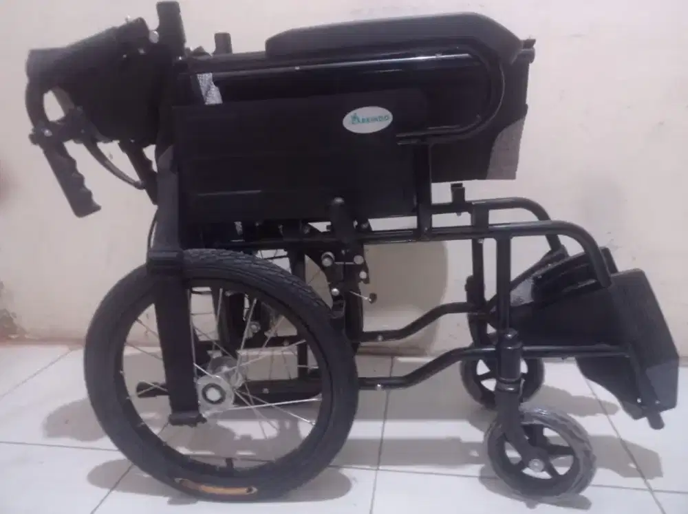 Kursi Roda Merk Careindo