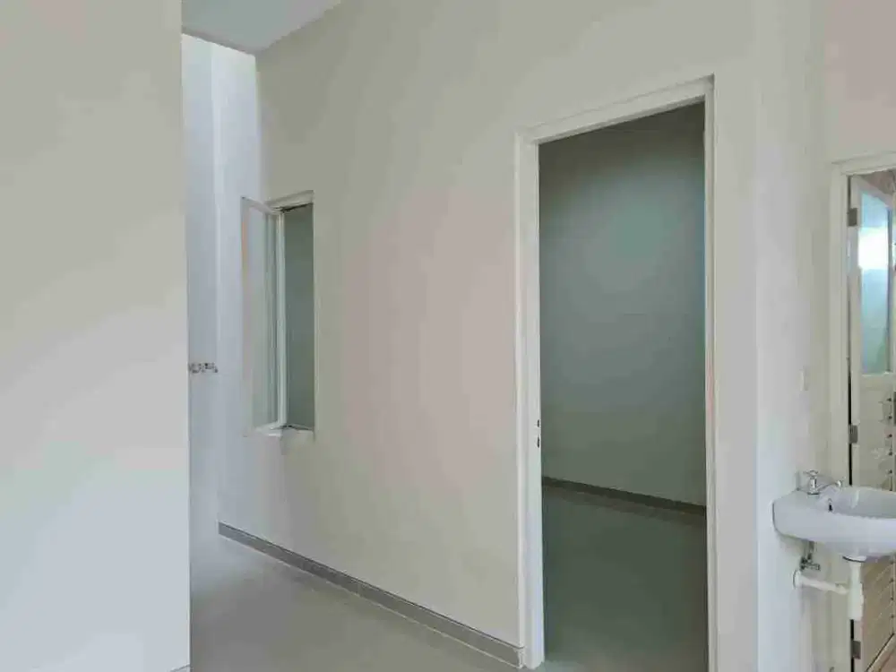 Sewa / jual rumah bangunan baru hrg murah jln tenggilis timur