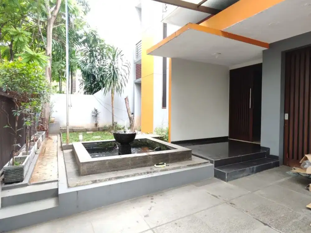 Rumah Minimalis dekat ke Mayestik , Kby Baru, Lingkungan tenang, 280 jt/thn