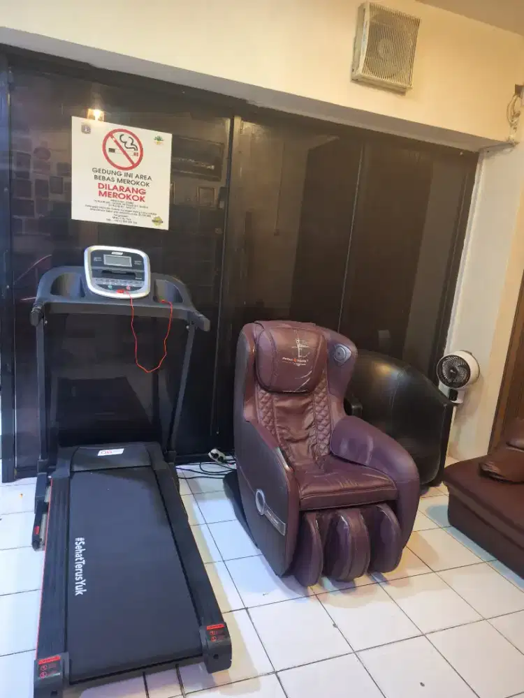 DIJUAL ALAT OLAHRAGA TREADMILL DAN SOFA PIJAT HARGA NEGO