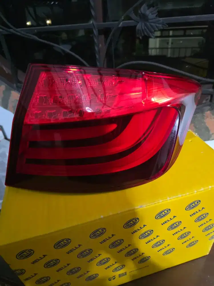 Stop lamp kiri BMW 520i tahun 2012 kondisi baru