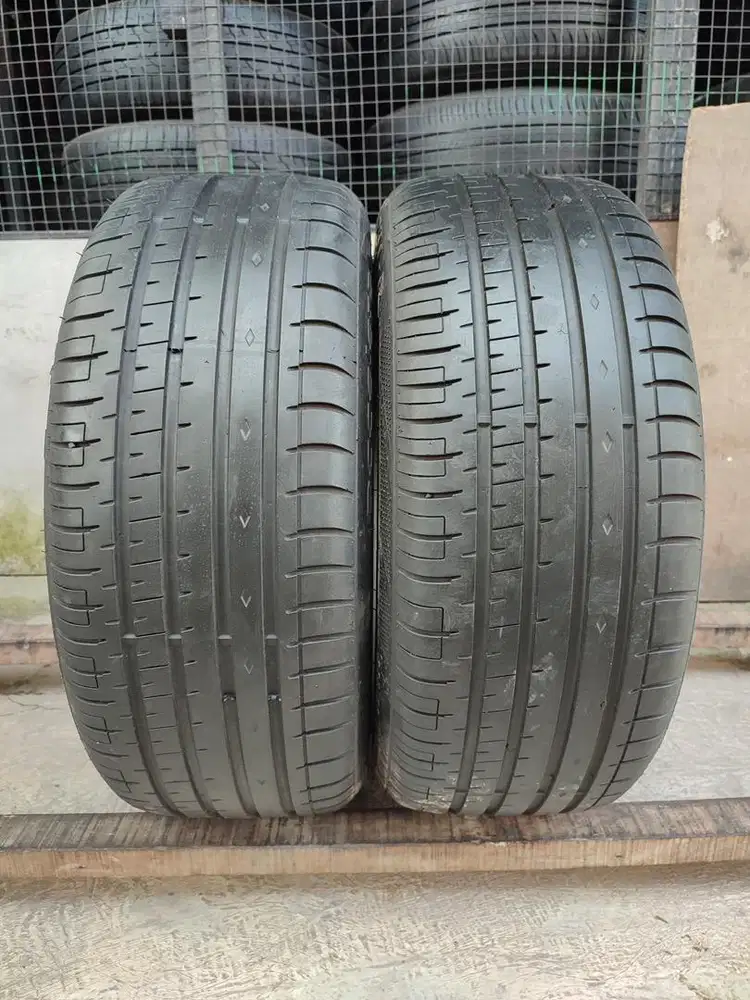 Ban bekas 225/50 R18 Accelera PHI-R