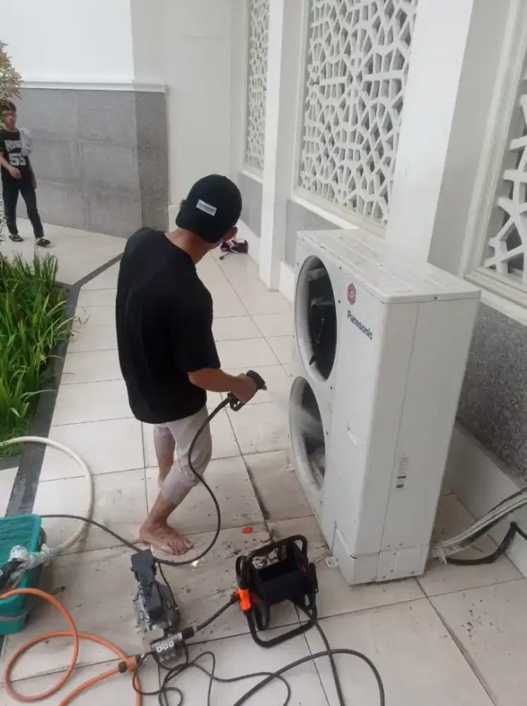 Service AC, kulkas, Mesin cuci, servis panggilan Bergaransi