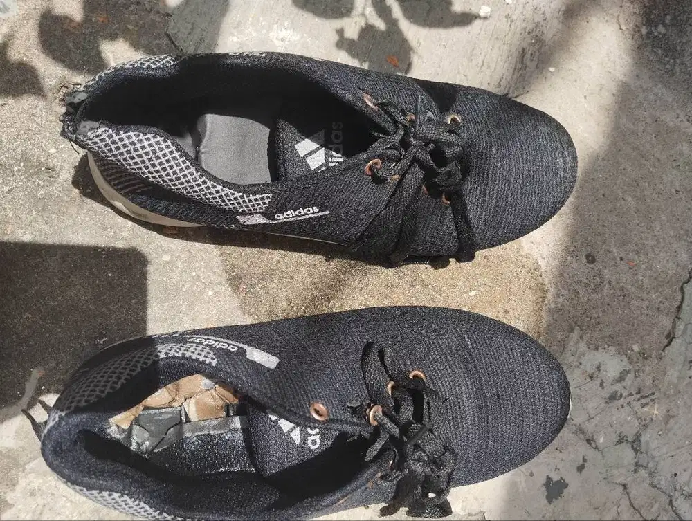 Jual sepatu kondisi apa adanya