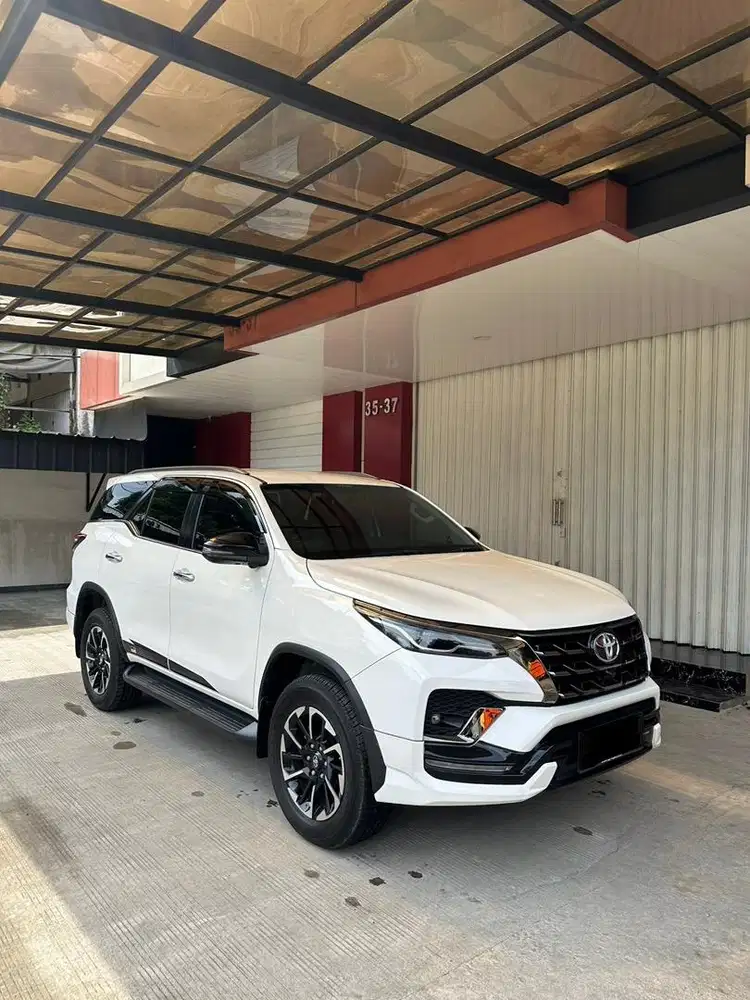 Fortuner 2..4 GR  sport