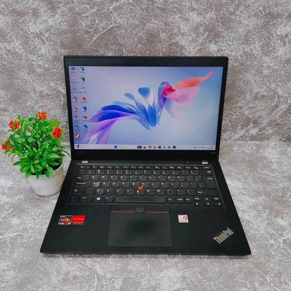 Lenovo Thinkpad X395 AMD Ryzen 5 Pro 3500U Ram 8/256GB FHD Mulus