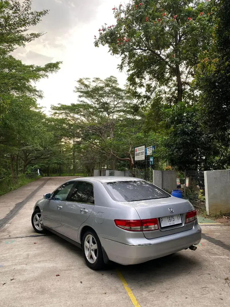 Honda Accord 2003 VTI-L istimew..
