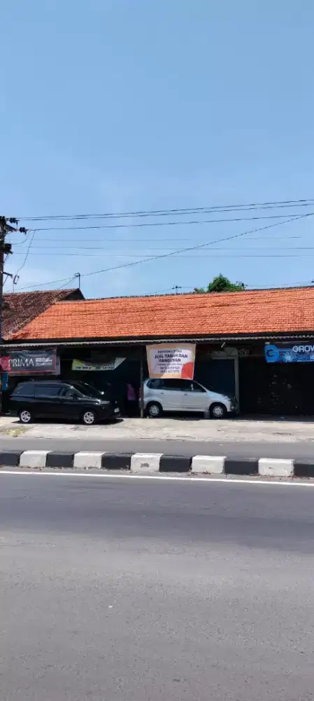 Rumah jalan Slamet Riyadi Kartosuro Makam Haji