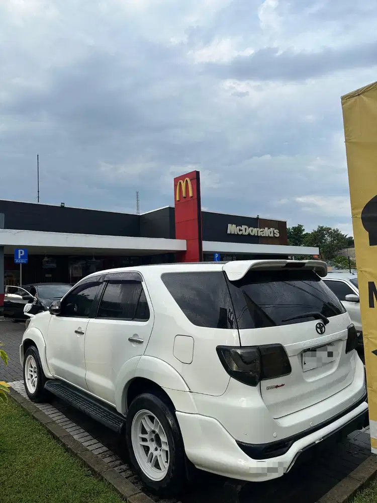 Toyota fortuner diesel 2011 matic