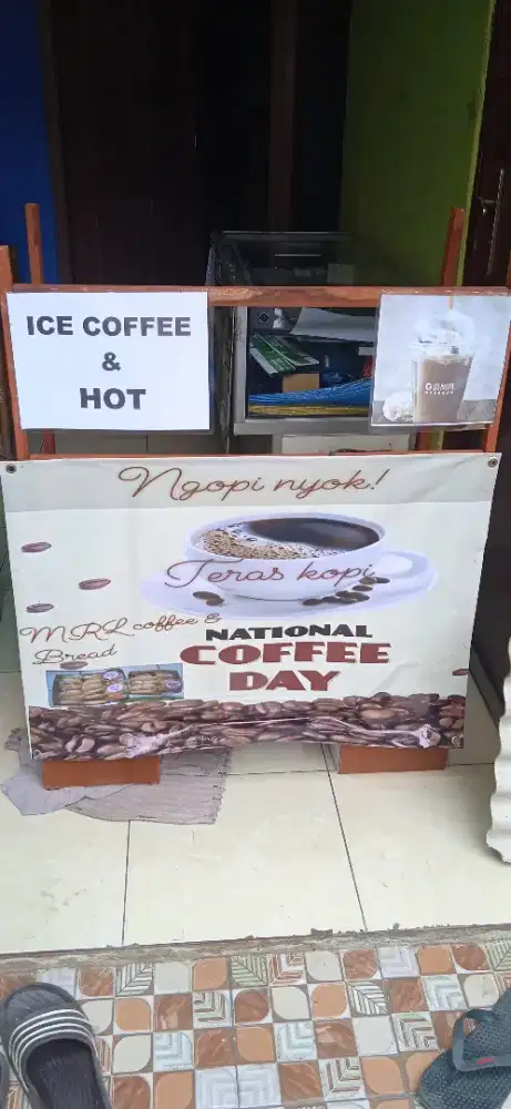 Booth bekas kopi baru 1 minggu