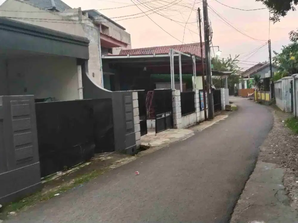di jual cepat rumah siap huni masuk mobil di sawangan baCinangka Depok