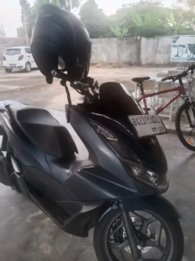 Jual murah PCX 2024 masih mulus ,km rendah