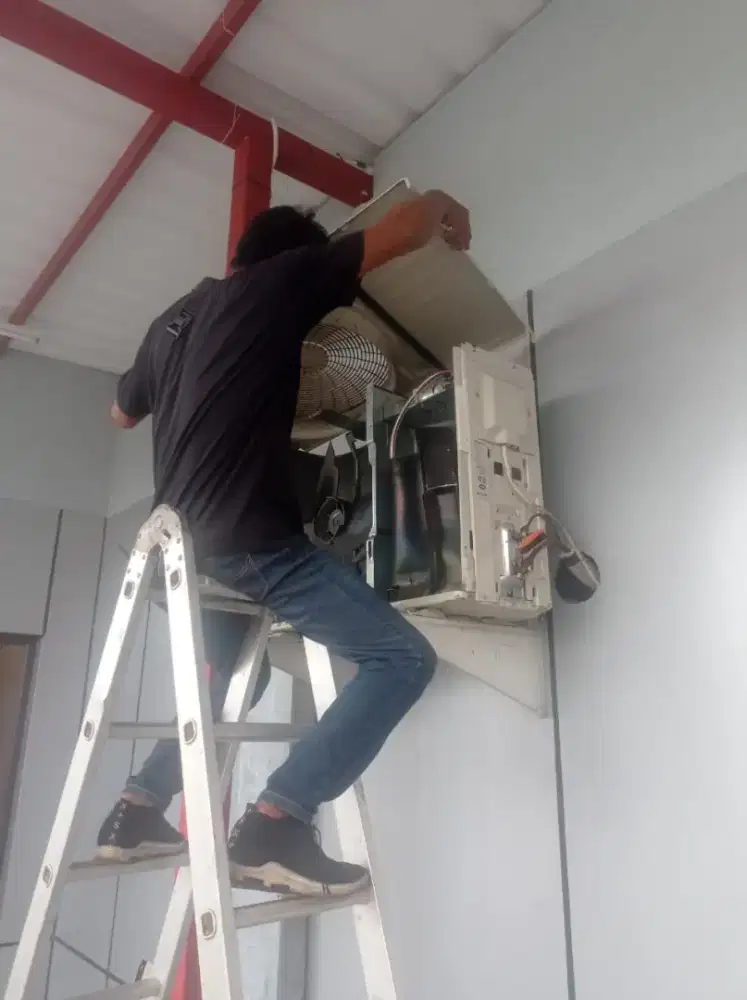 Service AC, kulkas, Mesin cuci, servis panggilan Bergaransi