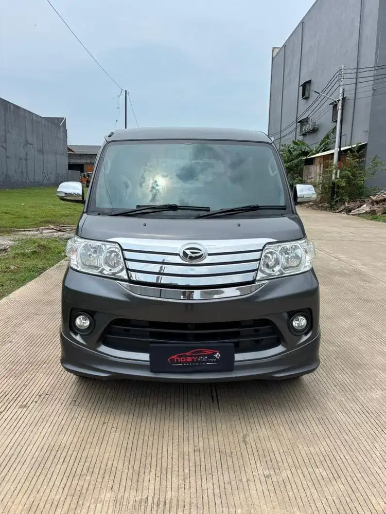 Daihatsu Luxio 1.5 X 2022 Manual ( Abu Abu Metalik )