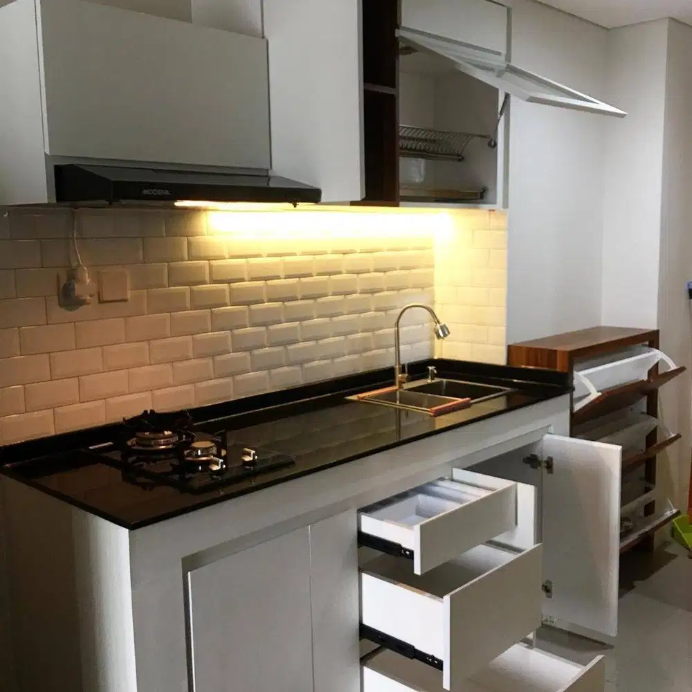 Custom Interior Kitchen Set, Backdrop TV, Lemari, Wardrobe, Kitchenset