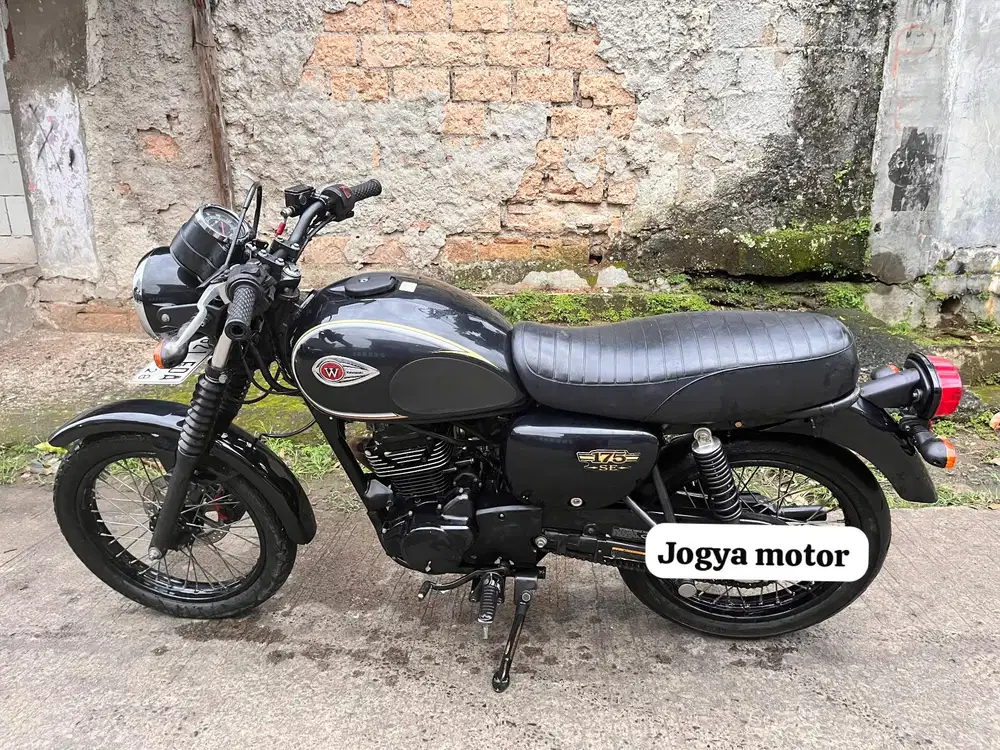 Kawasaki w175 tahun 2018 cash // credit