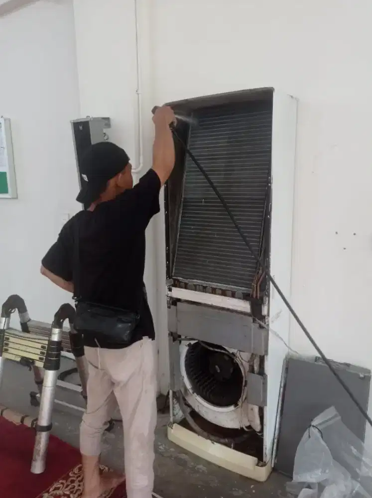 Service AC, kulkas, Mesin cuci, servis panggilan Bergaransi