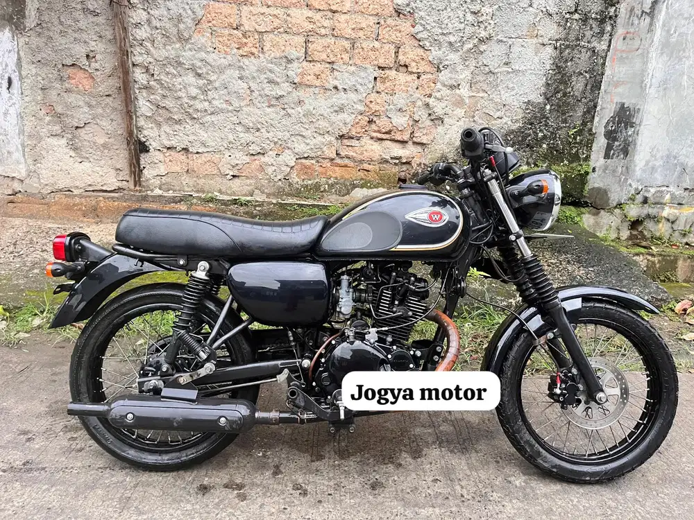 Kawasaki w 175  tahum 2018 cash // credit