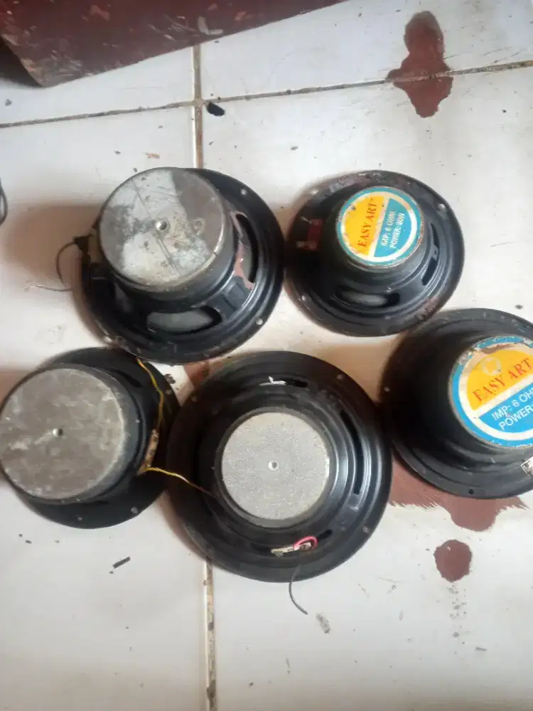 Speaker Mines ada yang bunyi,ada yang kresek,ada yang mati