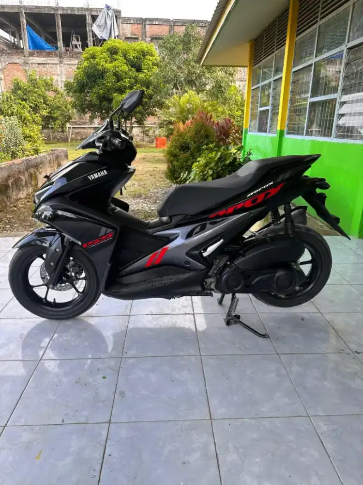 YAMAHA AEROX 2020 HITAM