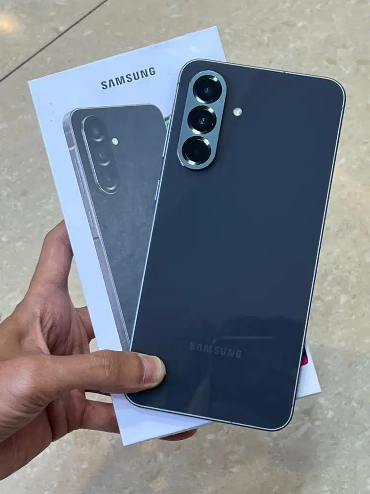 SAMSUNG GALAXY A56 5G 12/256GB GRAPHITE RESMI SEIN