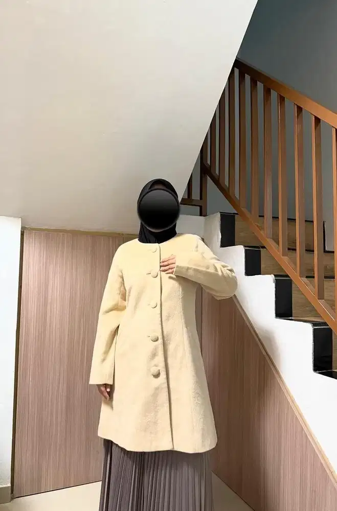 Coat Winter Tebal Lembut Cream LD 90 Titty & Co