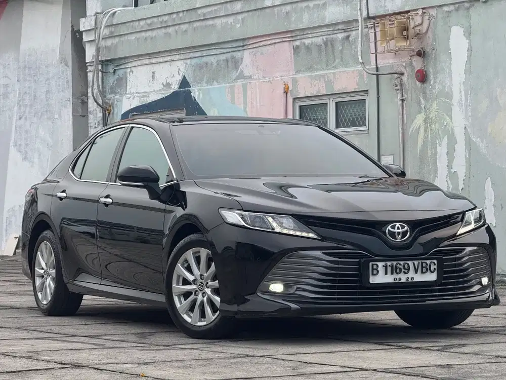 Good condition Toyota camry v 2.4 2019 matic bensin
