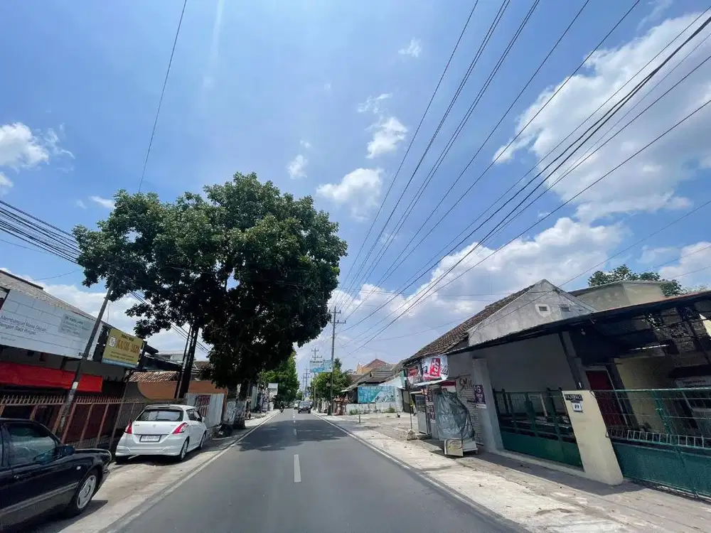 tanah SHM di utara kampus ugm jakal, timur pasar colombo condongcatur