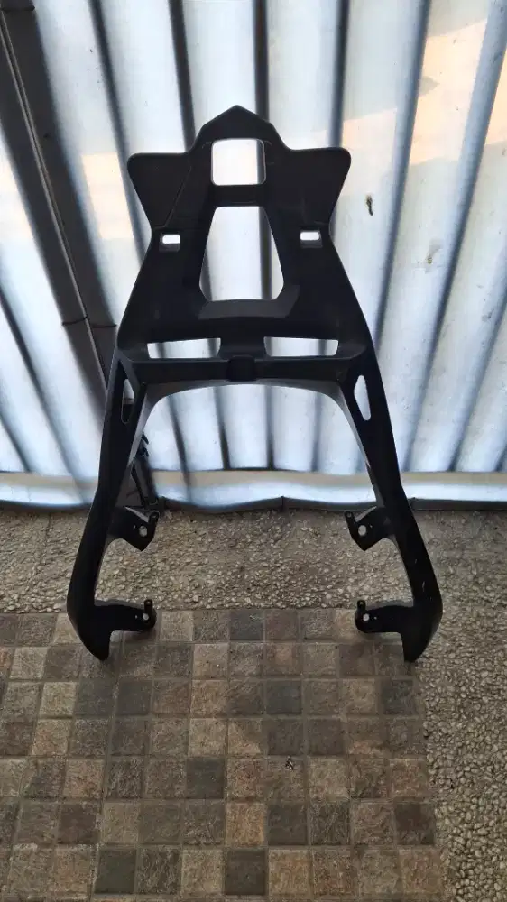 Bracket TOP BOX XMAX ASLI YAMAHA