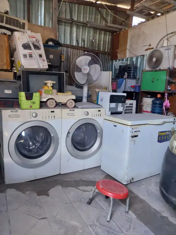 Rombeng rongsokan Panggilan Surabaya