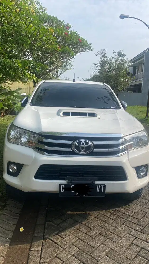 Dijual mobil hilux revo 2016 kondisi istimewa