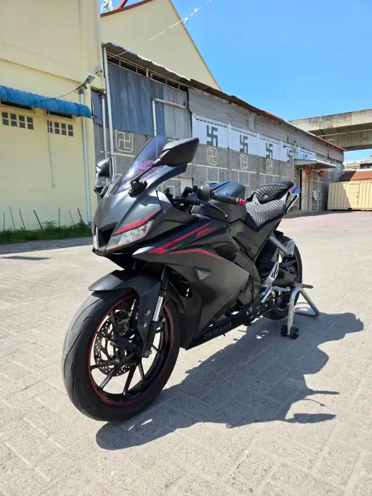 Yamaha R15 V3 Hitam 2017