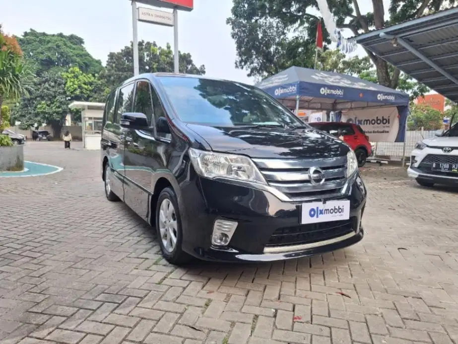 DP MURAH Nissan Serena 2.0 Highway Star Bensin-AT 2015 CBKQB