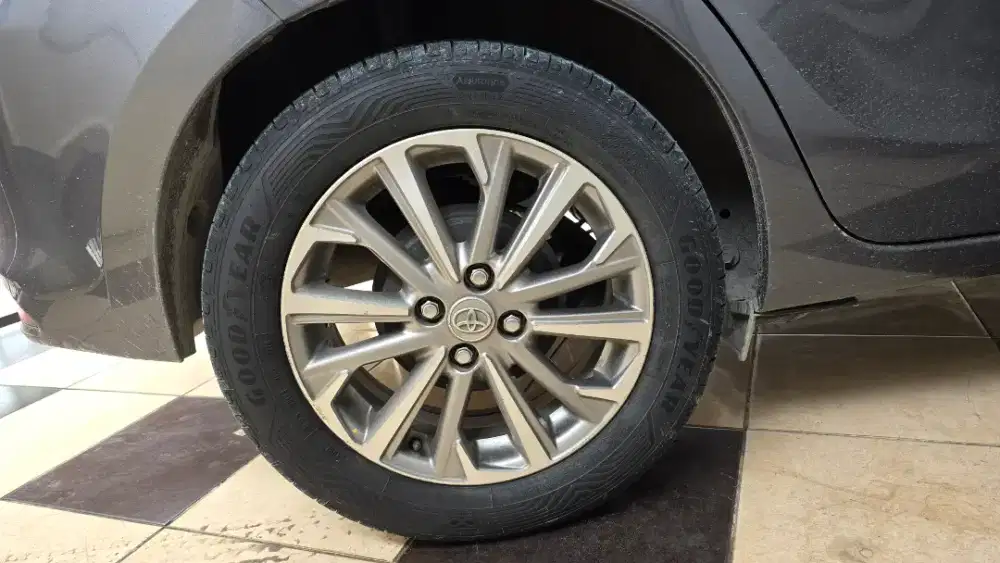 BAN GOODYEAR 195/60 R16 Like New