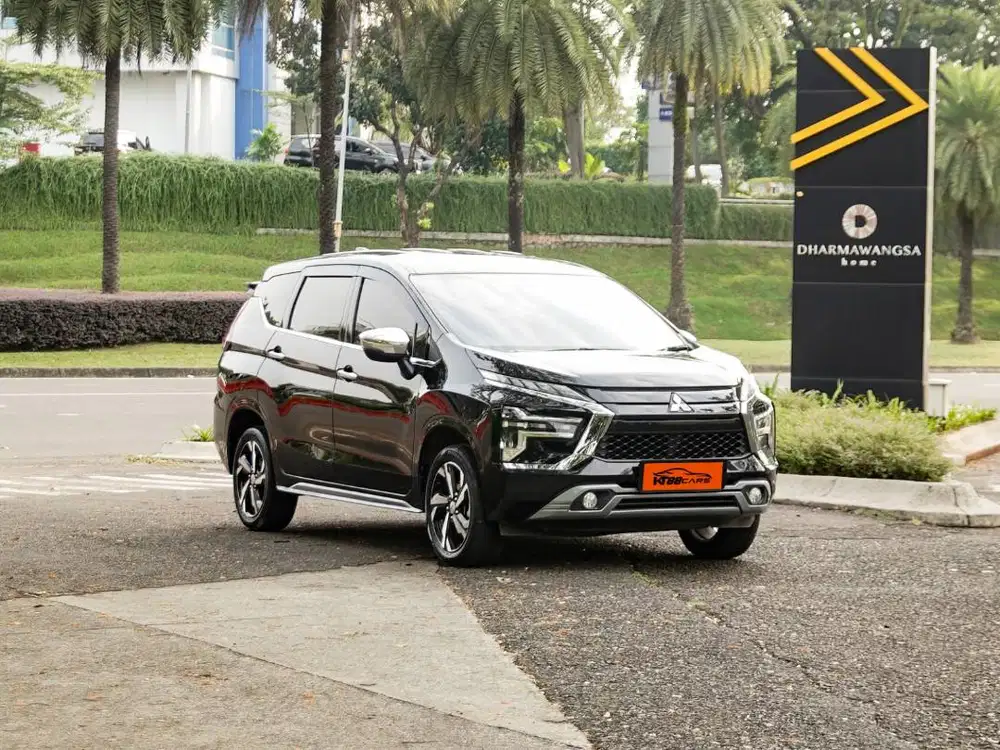 Mitsubishi Xpander Ultimate 1.5 2023 pemakaian 2024 hitam matic
