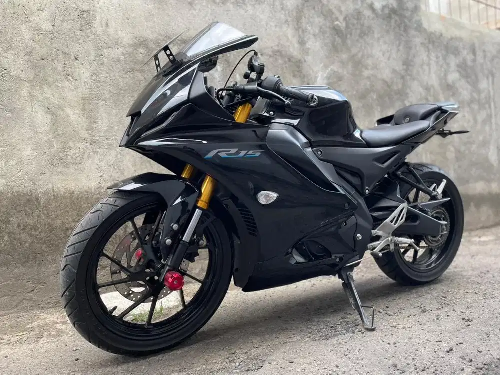 R15 2022 istimewa lgkp semua